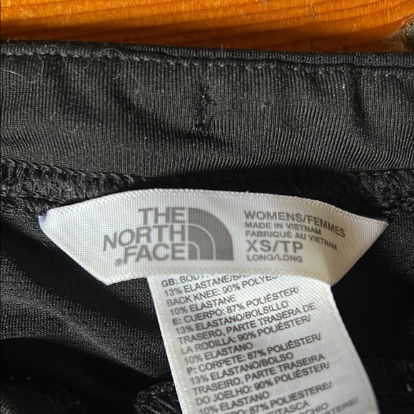 The North Face Black Leggings Essential Activewear - Picture 2 of 2